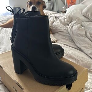Dr.Martens Magdalena ankle boots